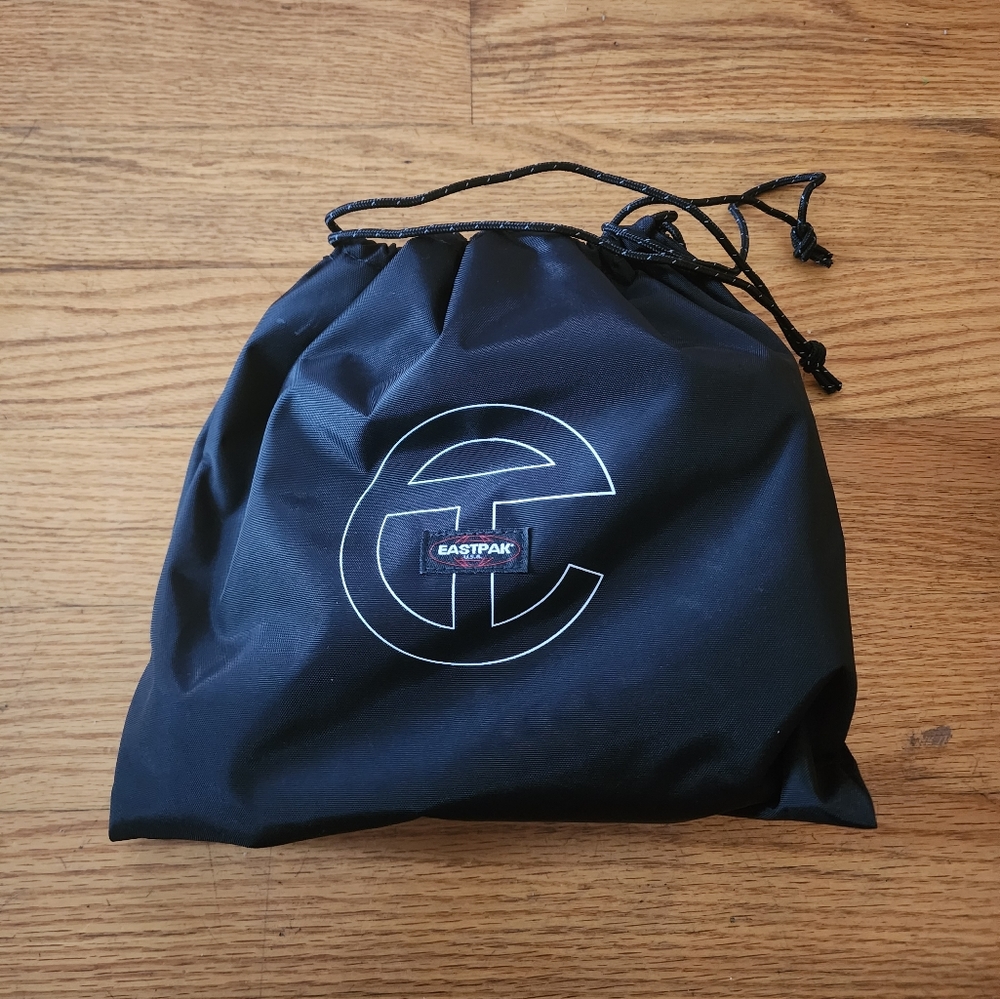 NWT Telfar × Eastpak Small Duffle Bag - Picture 2 of 3